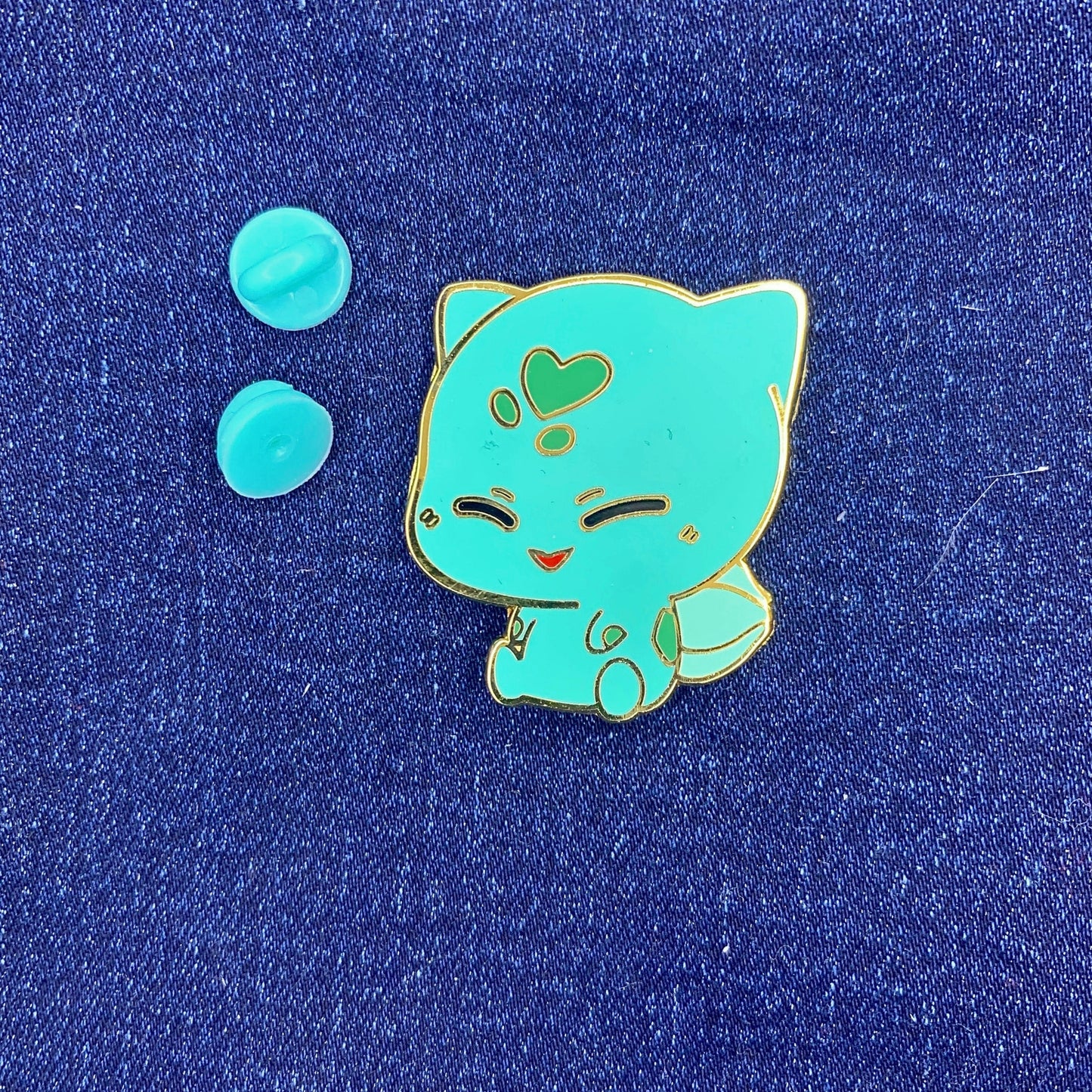 Chibi Bulbasaur Pokemon enamel pin